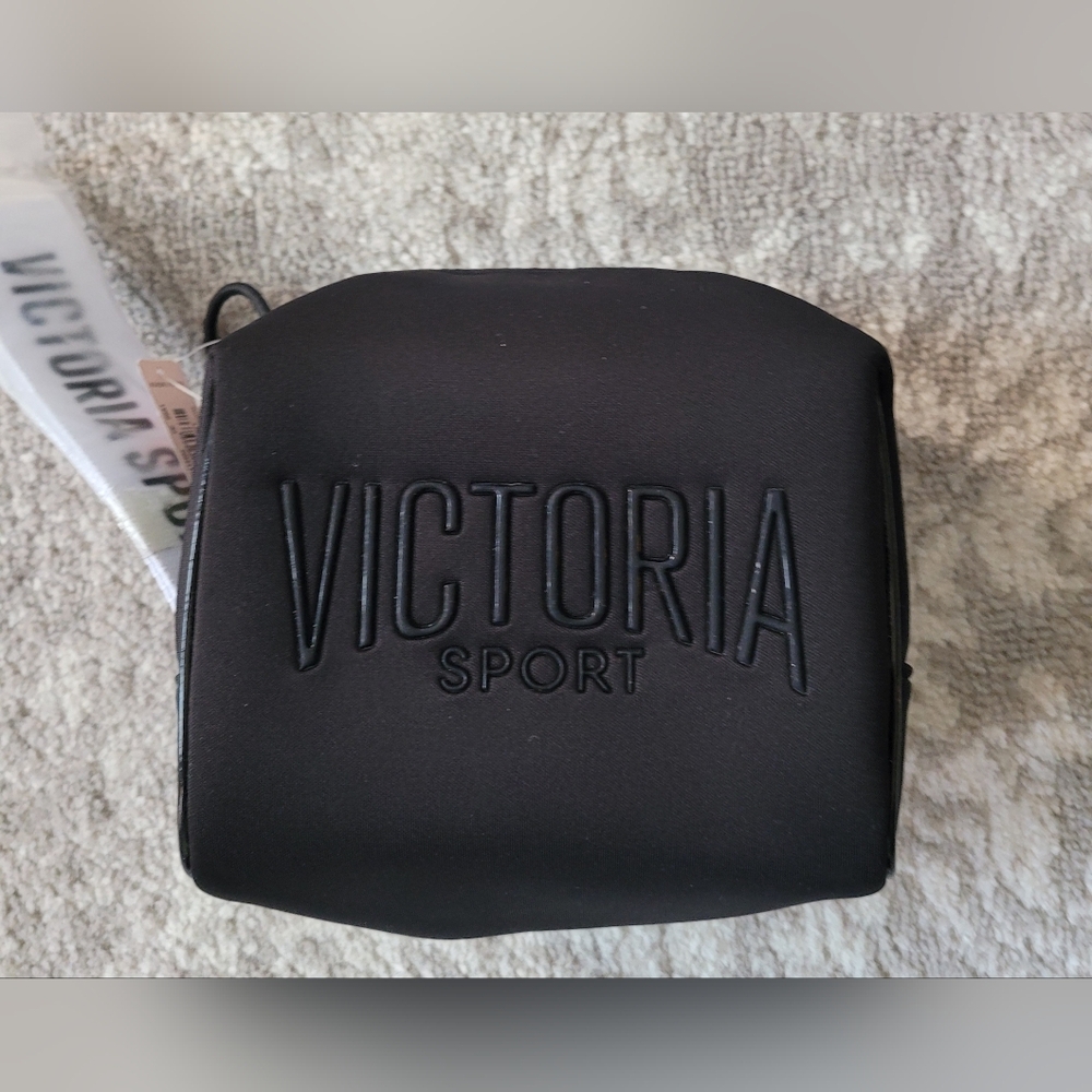 NWT Victoria’s Secret Victoria Sport Toiletry Bag, Black